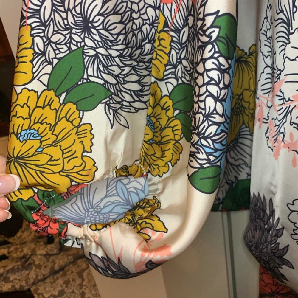 Beautiful kimono - Picture 3 of 6
